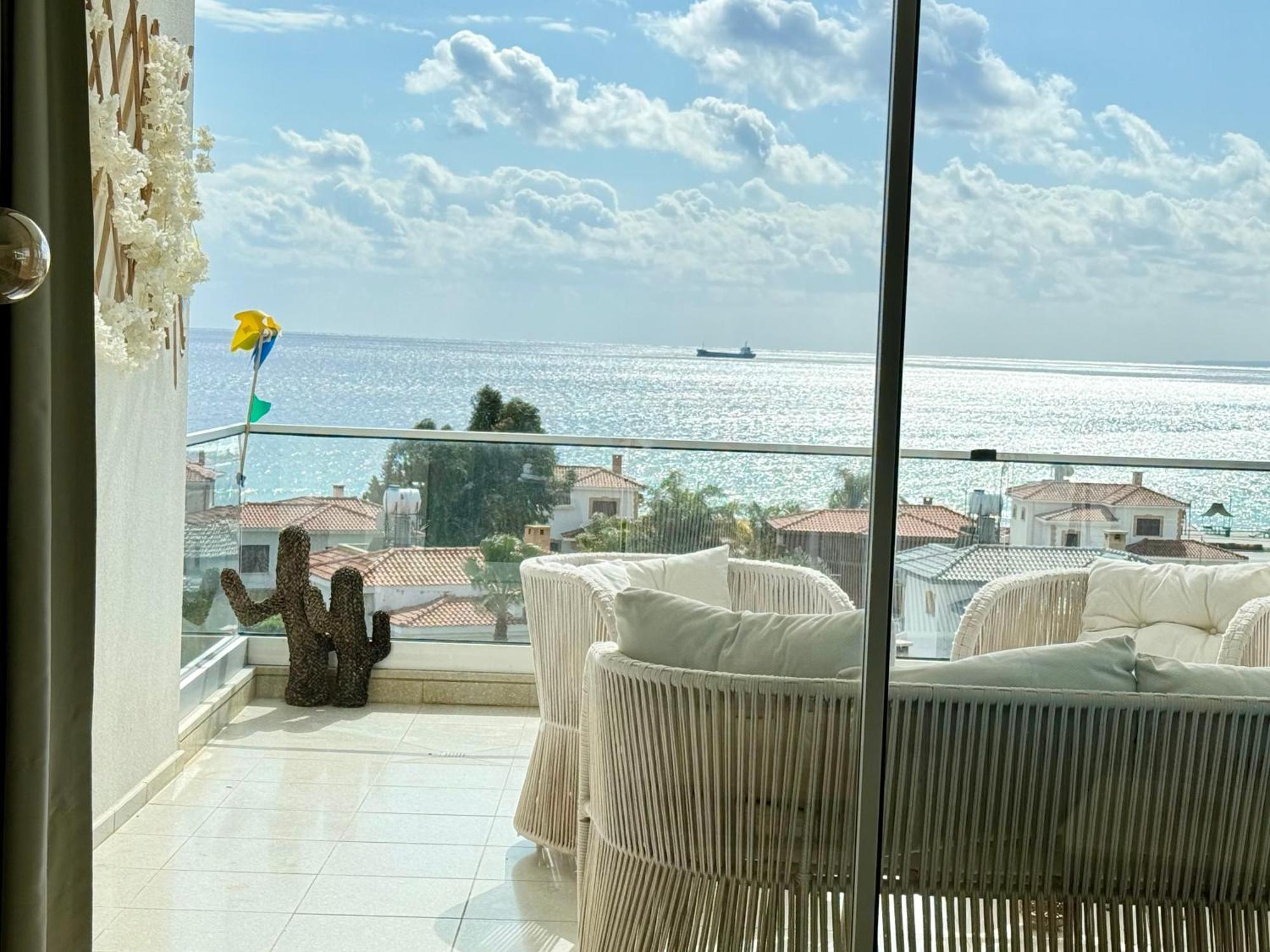 Sea View Suites By The Coast Famagusta (Northern Cyprus) Exterior foto